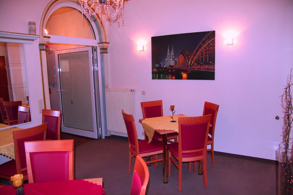 Hotel La Isla Keulen Buitenkant foto